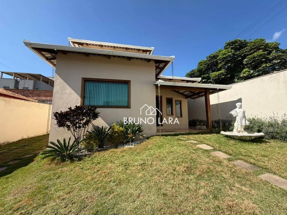 Casa, 4 quartos, 180 m² - Foto 1