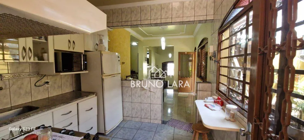 Casa, 3 quartos, 200 m² - Foto 11