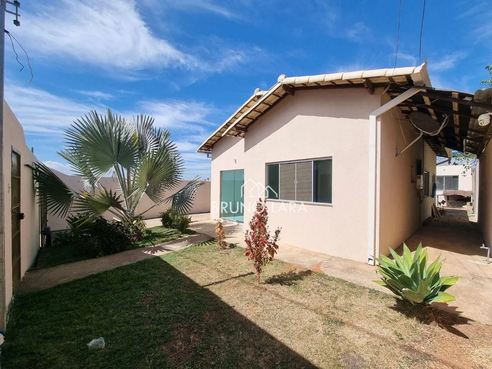 Casa, 4 quartos, 135 m² - Foto 1