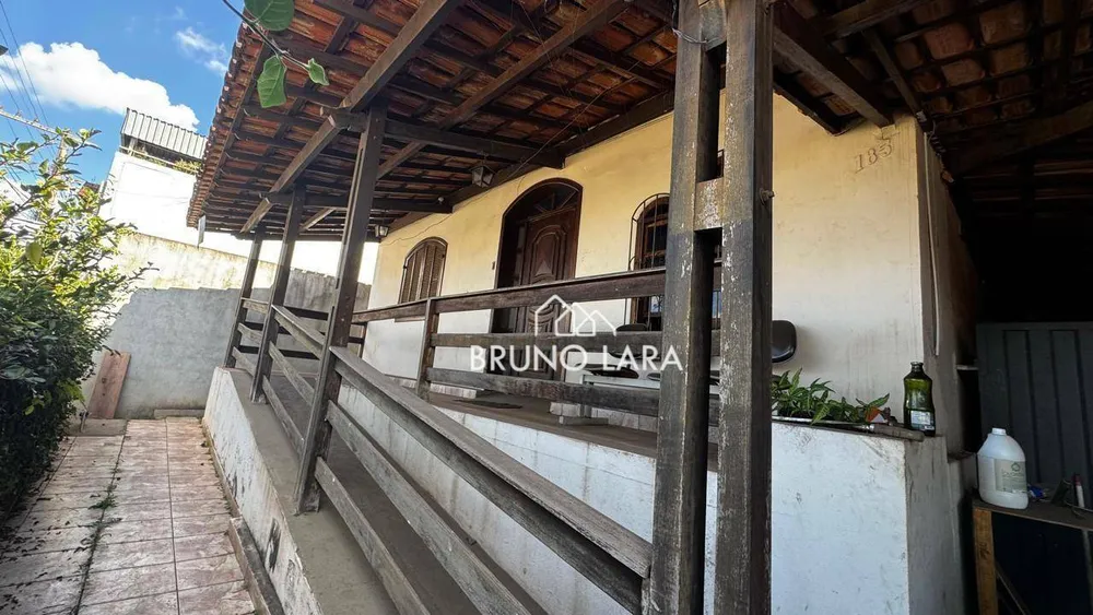 Casa, 3 quartos, 200 m² - Foto 1