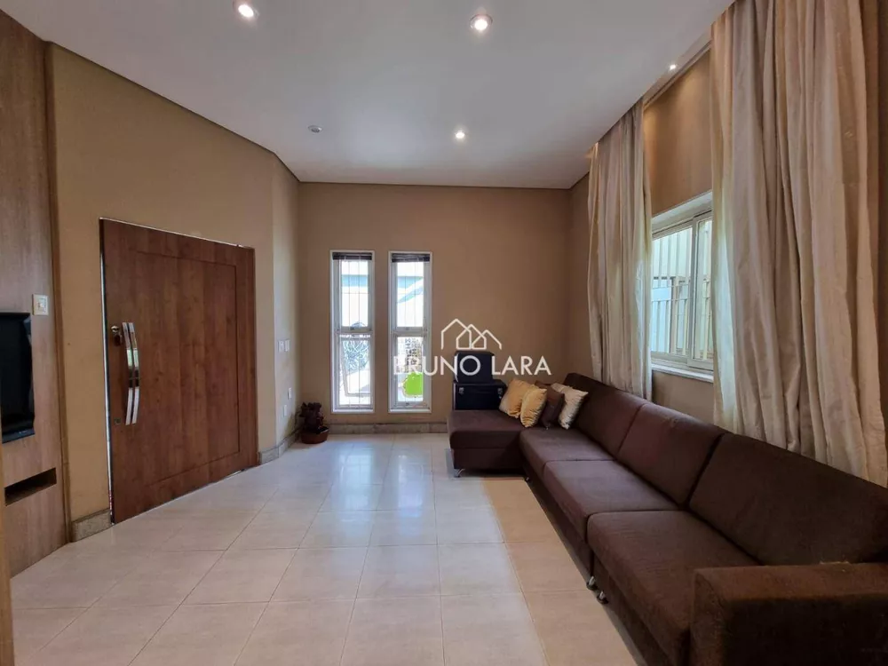 Casa à venda com 4 quartos, 398m² - Foto 2