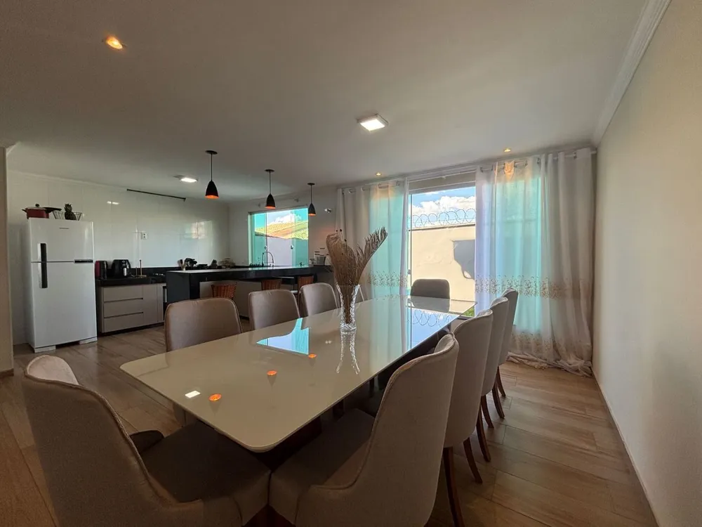 Casa, 3 quartos, 180 m² - Foto 2