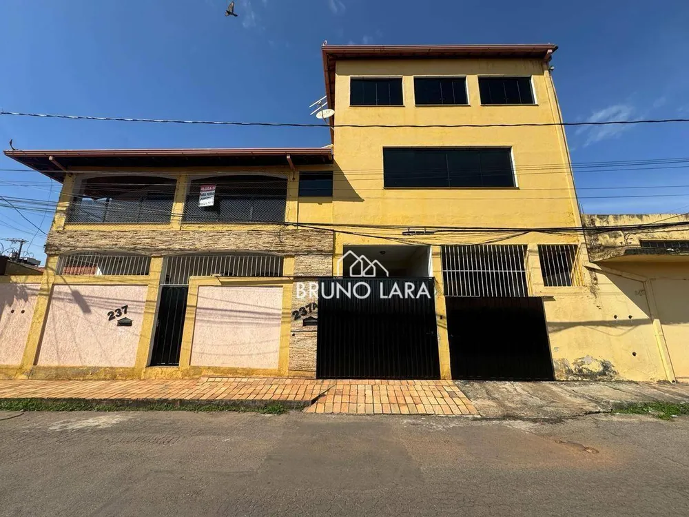 Casa, 3 quartos, 200 m² - Foto 1