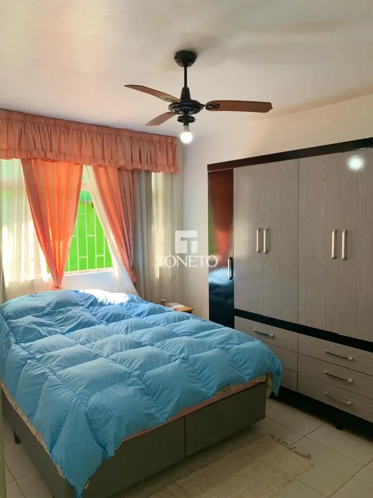 Casa, 8 quartos, 240 m² - Foto 1