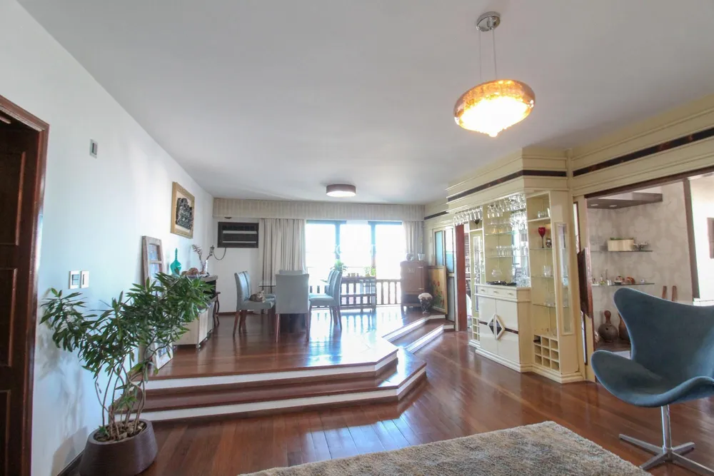 Apartamento, 4 quartos, 217 m² - Foto 1