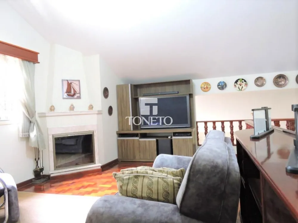 Casa, 4 quartos, 260 m² - Foto 1