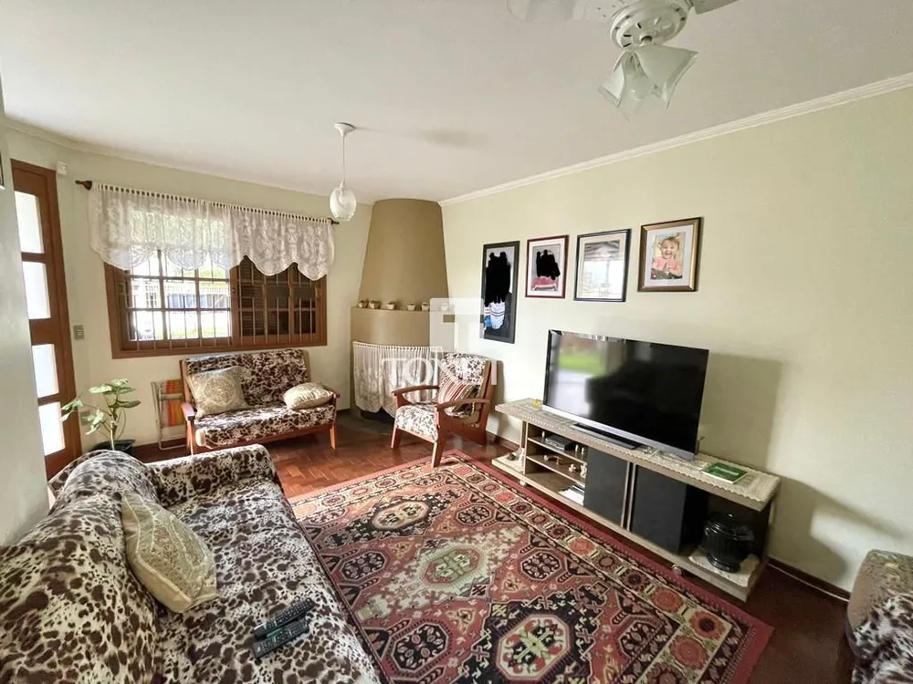 Casa, 4 quartos, 231 m² - Foto 2
