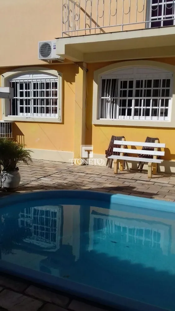 Casa, 4 quartos, 257 m² - Foto 1