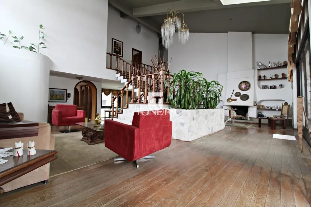 Casa, 4 quartos, 1300 m² - Foto 1