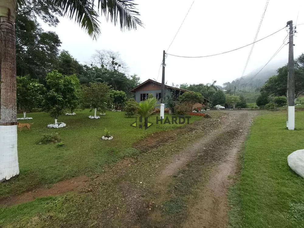 Chácara à venda com 3 quartos, 300m² - Foto 1