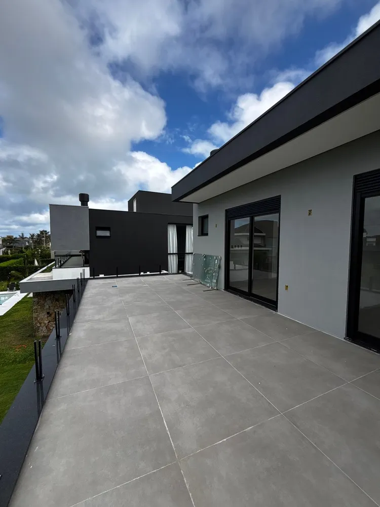Casa, 4 quartos, 324 m² - Foto 1