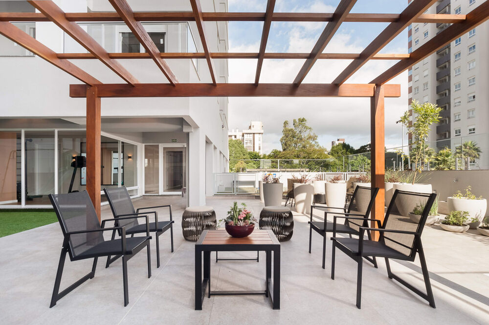 Apartamento à venda com 3 quartos, 125m² - Foto 2