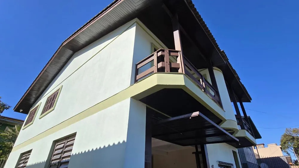Casa, 3 quartos, 233 m² - Foto 1