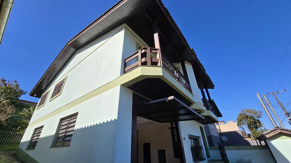 Casa, 3 quartos, 233 m² - Foto 2