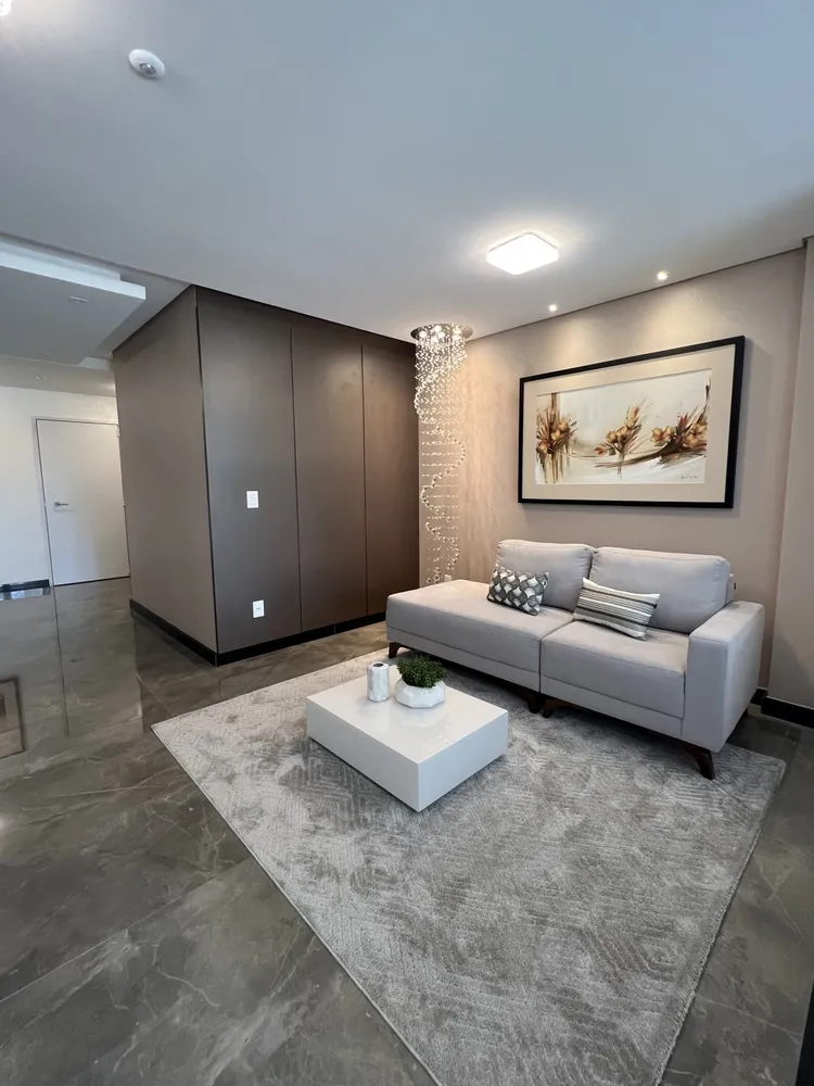 Apartamento, 3 quartos, 223 m² - Foto 1