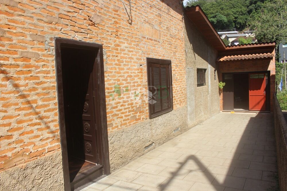 Casa à venda com 3 quartos, 107m² - Foto 2