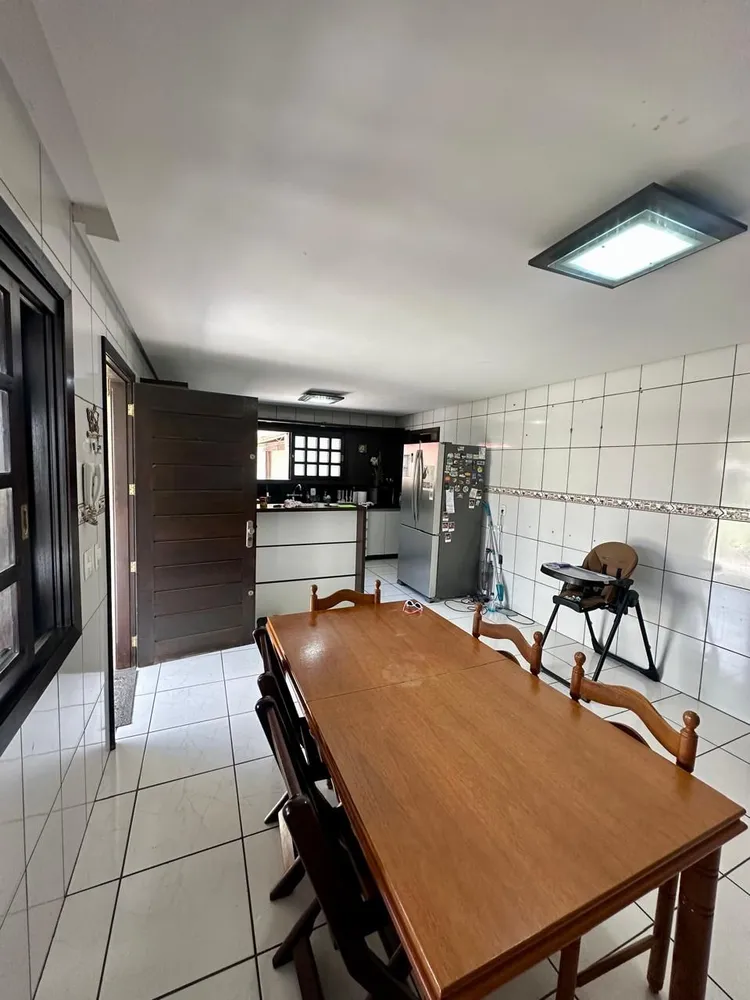 Casa, 4 quartos, 233 m² - Foto 2