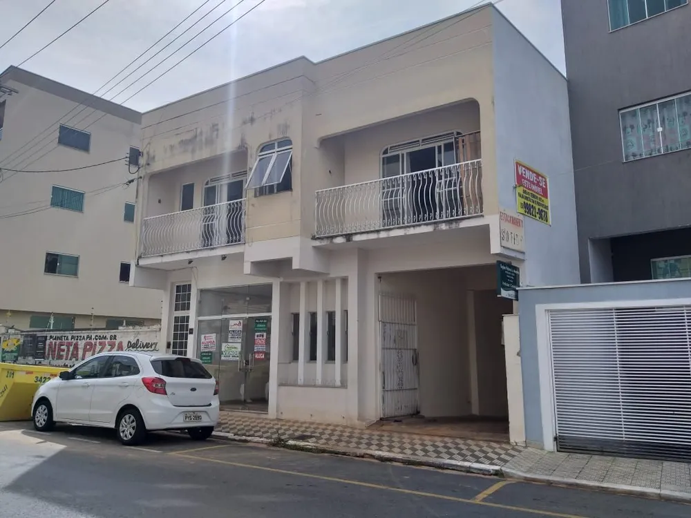 Sobrado, 3 quartos, 623 m² - Foto 1