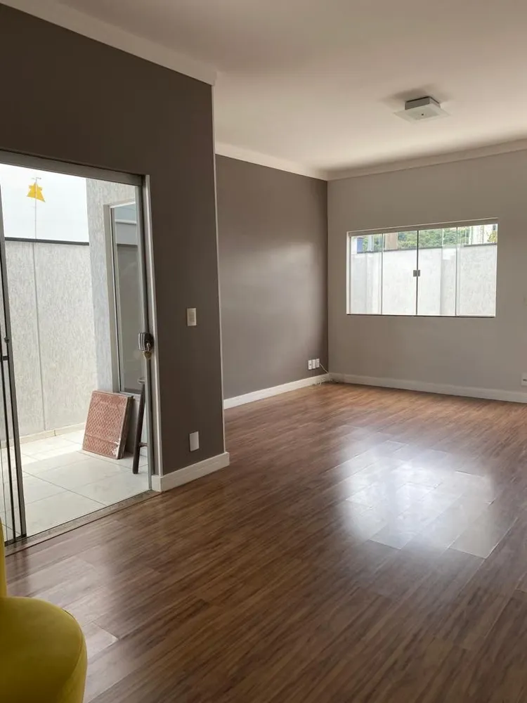 Casa, 3 quartos, 200 m² - Foto 2