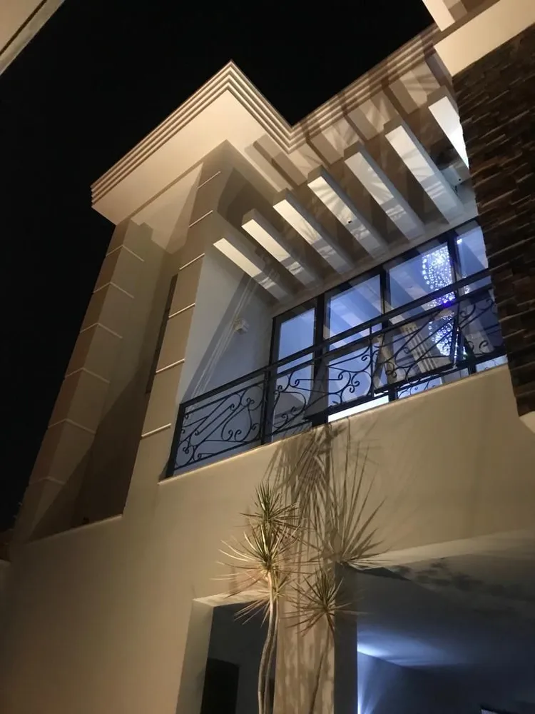 Casa, 3 quartos, 296 m² - Foto 1