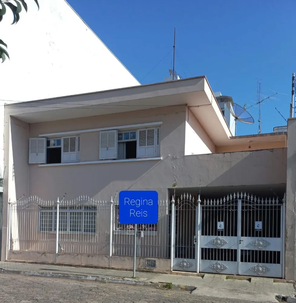 Casa, 4 quartos, 213 m² - Foto 1