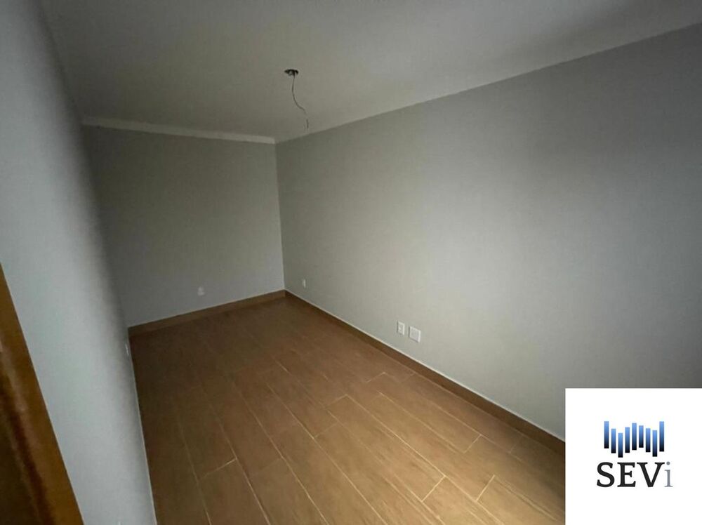 Casa à venda com 3 quartos, 190m² - Foto 3