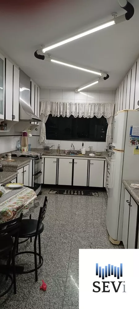 Apartamento à venda com 4 quartos, 200m² - Foto 4