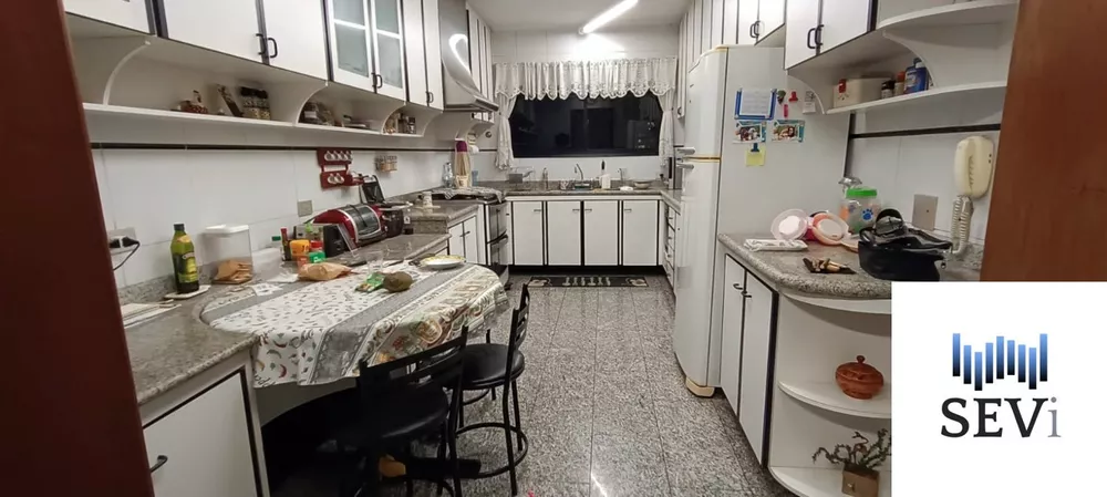 Apartamento à venda com 4 quartos, 200m² - Foto 3