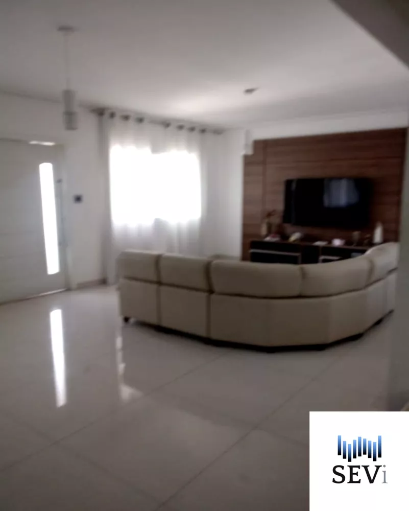 Casa à venda com 4 quartos, 280m² - Foto 1