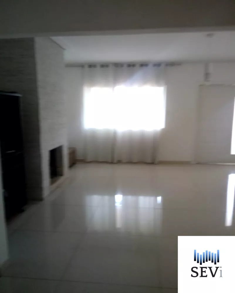 Casa à venda com 4 quartos, 280m² - Foto 2