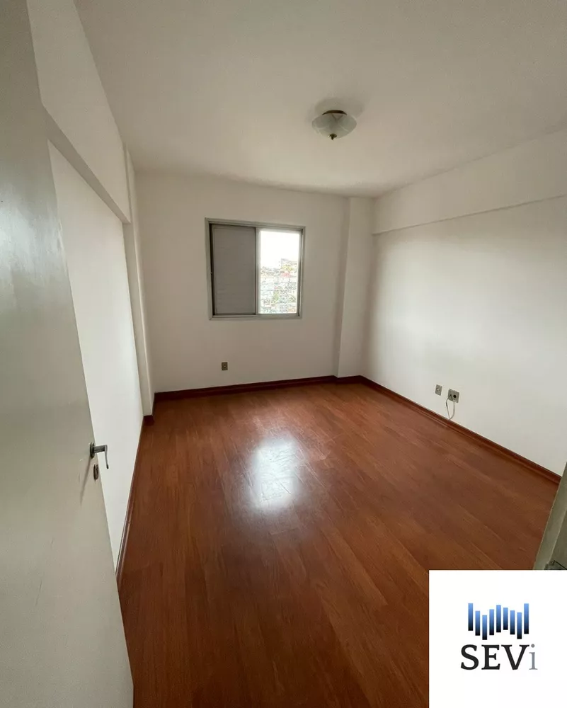 Apartamento à venda com 2 quartos, 61m² - Foto 4