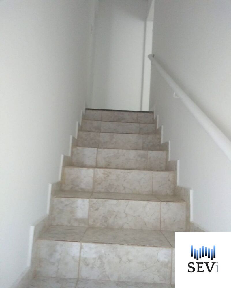 Casa para alugar com 2 quartos, 60m² - Foto 2