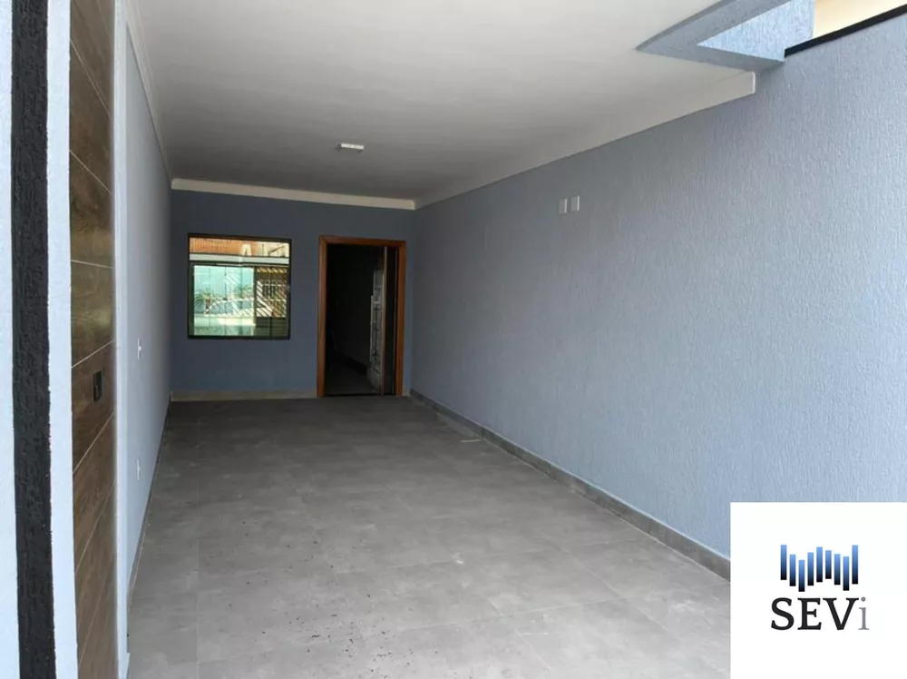 Casa à venda com 3 quartos, 190m² - Foto 2