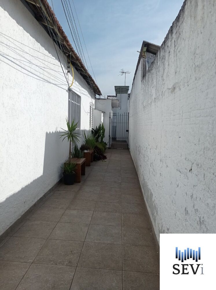 Casa para alugar com 1 quarto, 50m² - Foto 2