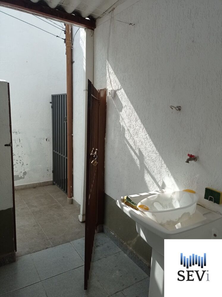 Casa para alugar com 1 quarto, 50m² - Foto 3