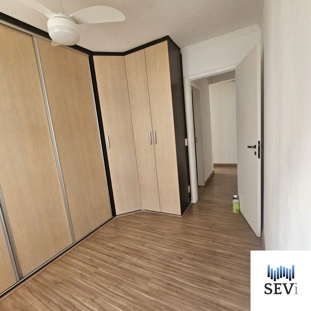 Casa para alugar com 4 quartos, 300m² - Foto 12