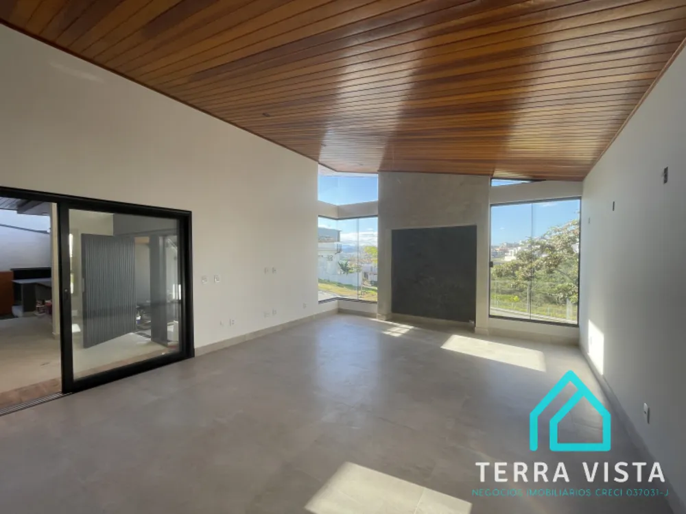 Casa, 3 quartos, 215 m² - Foto 1