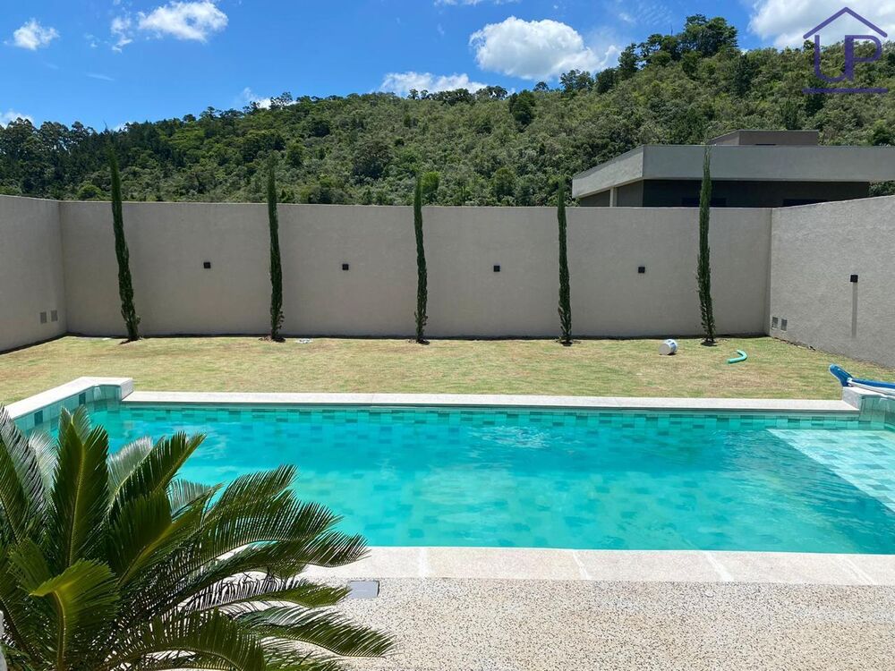 Casa de Condomínio à venda com 3 quartos, 600m² - Foto 1