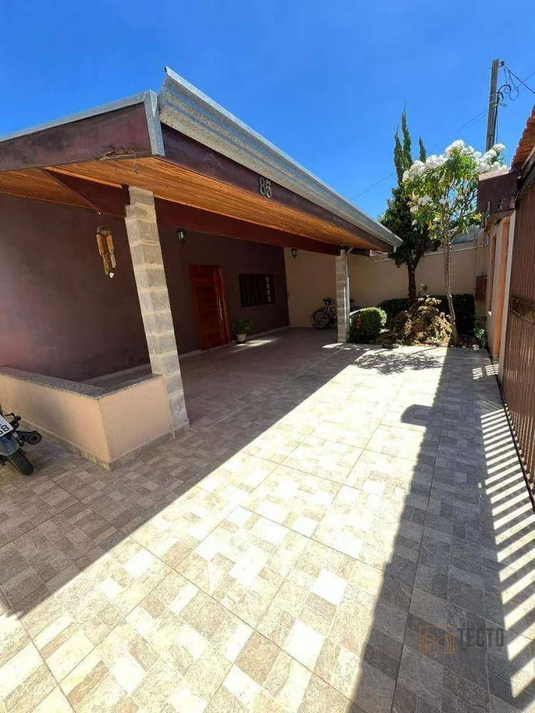 Casa, 3 quartos, 168 m² - Foto 2