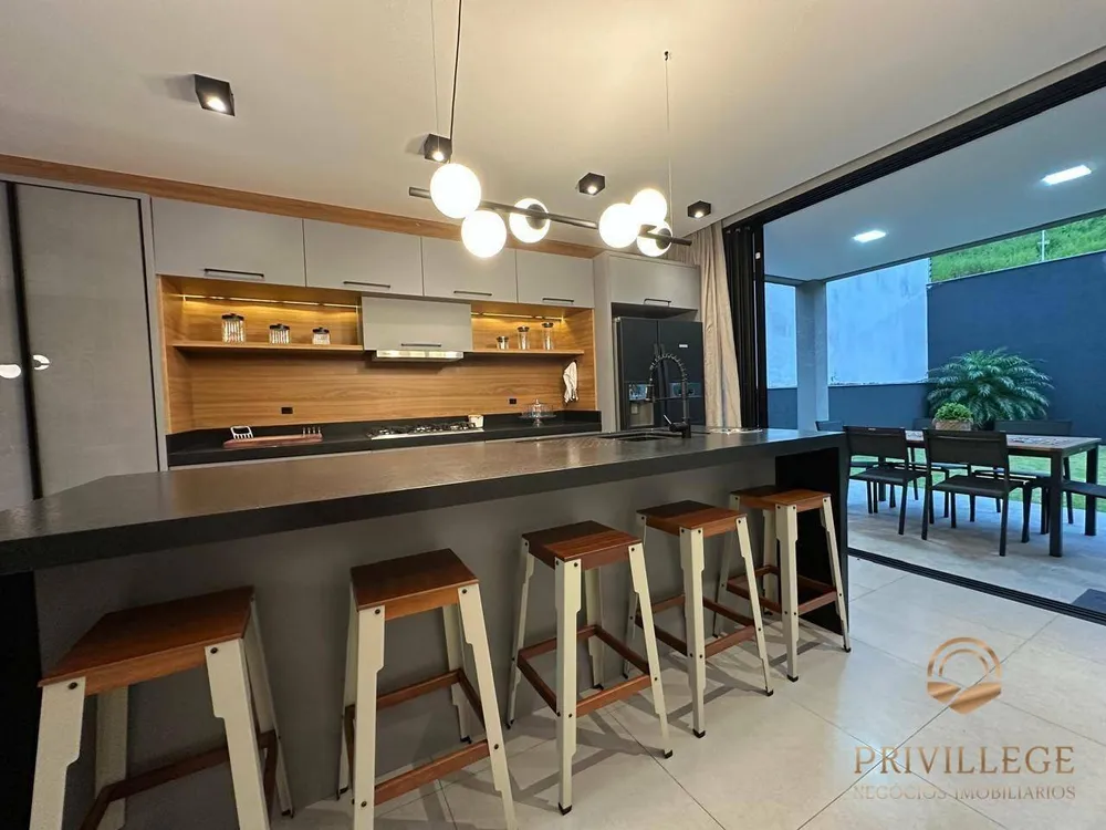 Casa, 3 quartos, 200 m² - Foto 11