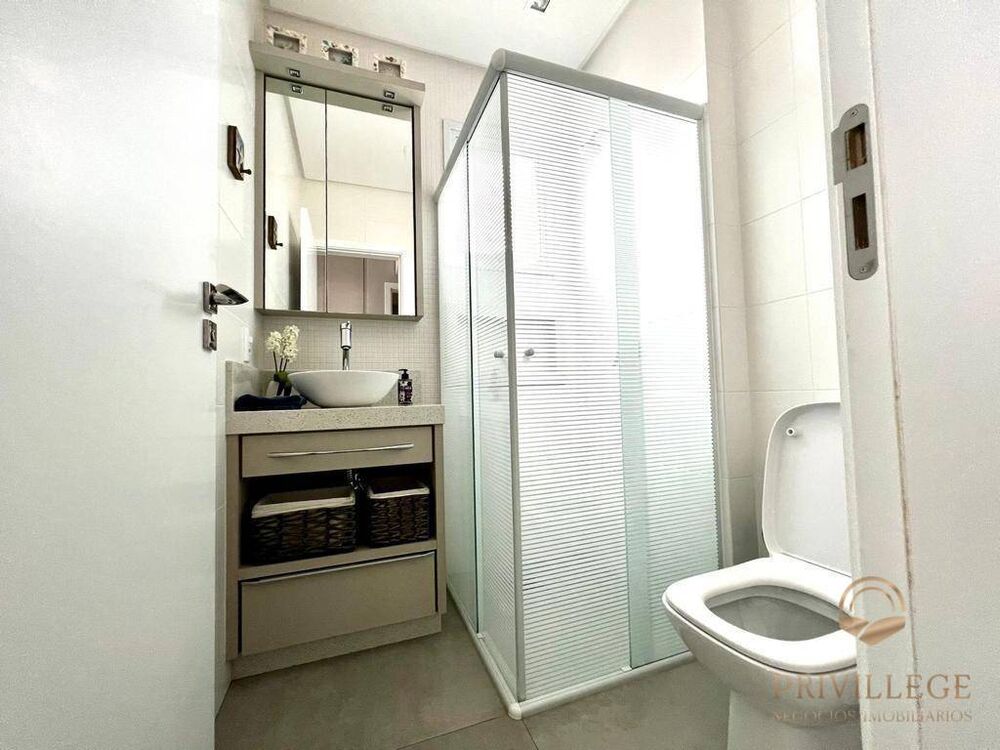 Apartamento, 3 quartos, 122 m² - Foto 1
