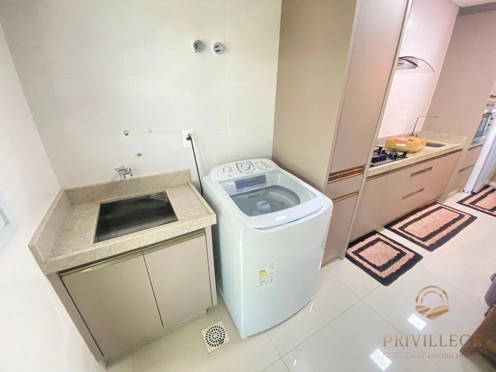 Cobertura, 3 quartos, 215 m² - Foto 8