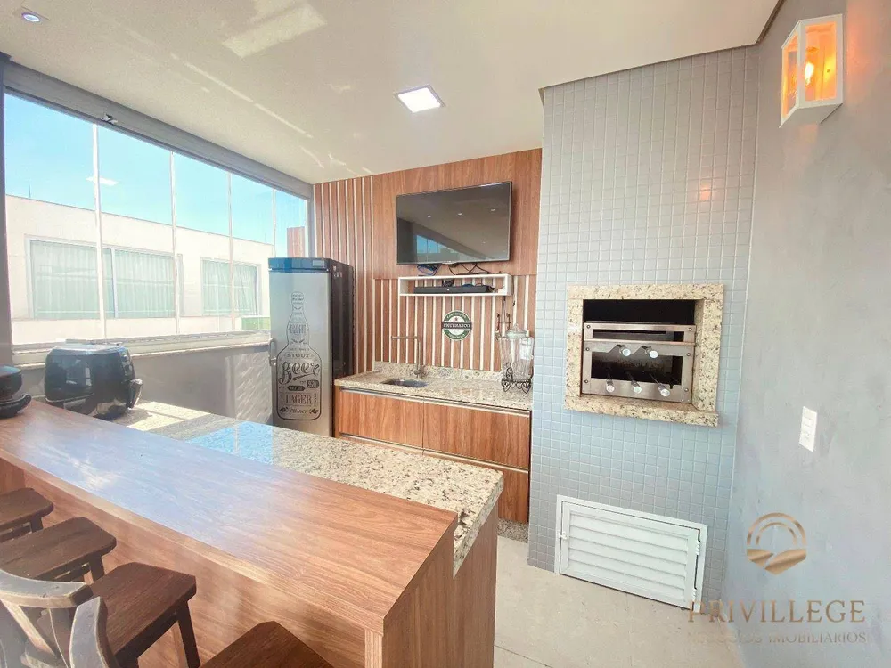 Cobertura, 3 quartos, 215 m² - Foto 4