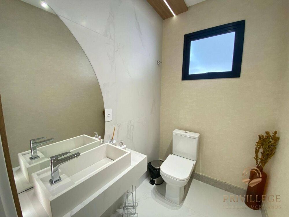 Cobertura, 3 quartos, 222 m² - Foto 2