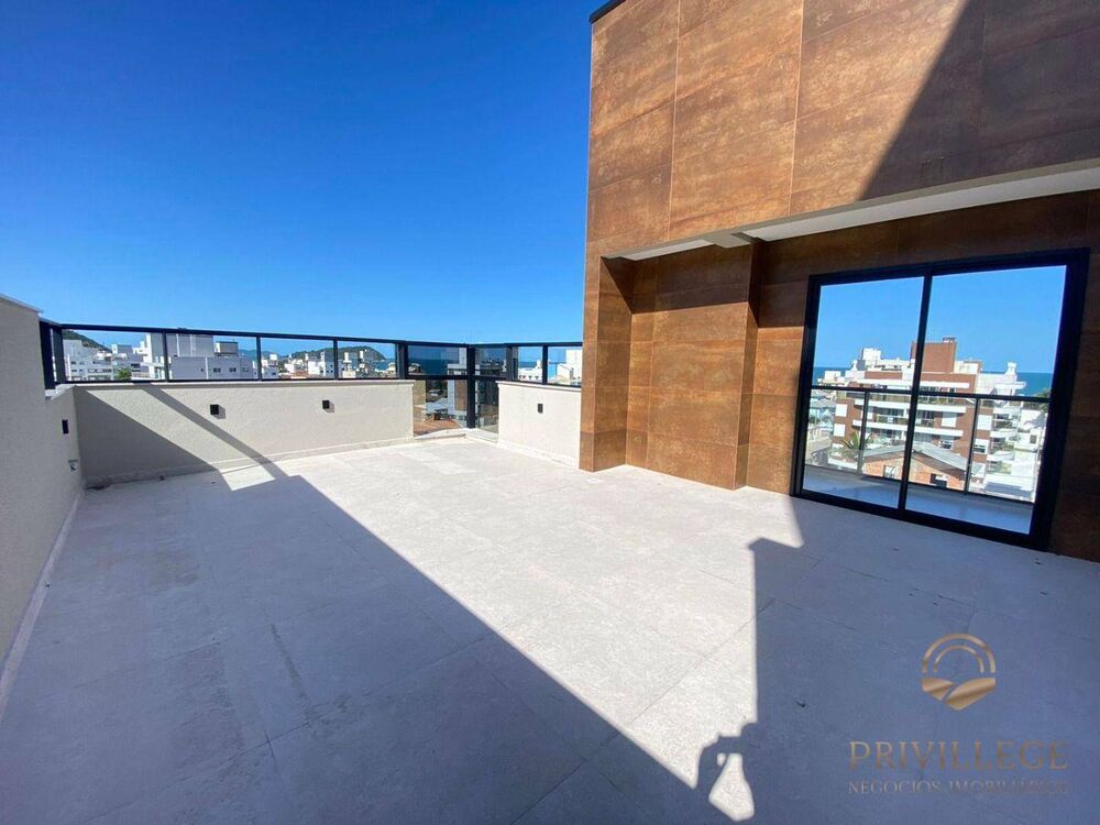 Cobertura, 3 quartos, 222 m² - Foto 3