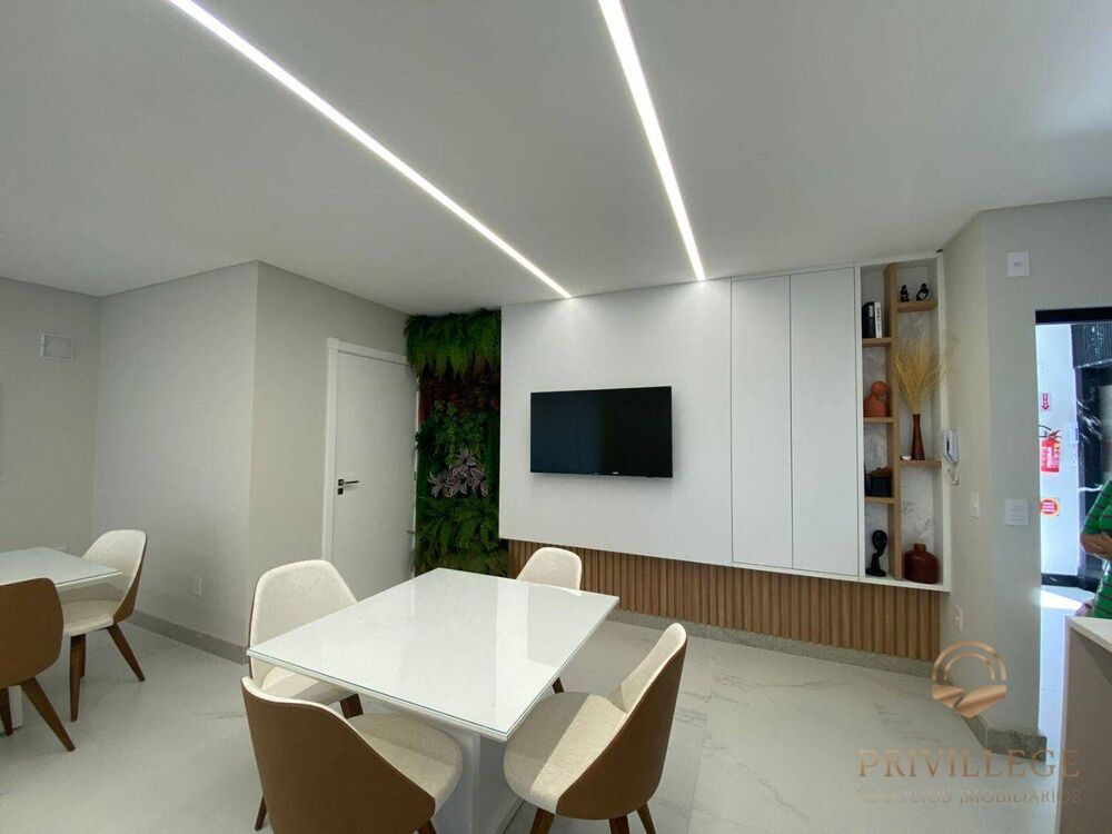 Cobertura, 3 quartos, 222 m² - Foto 4