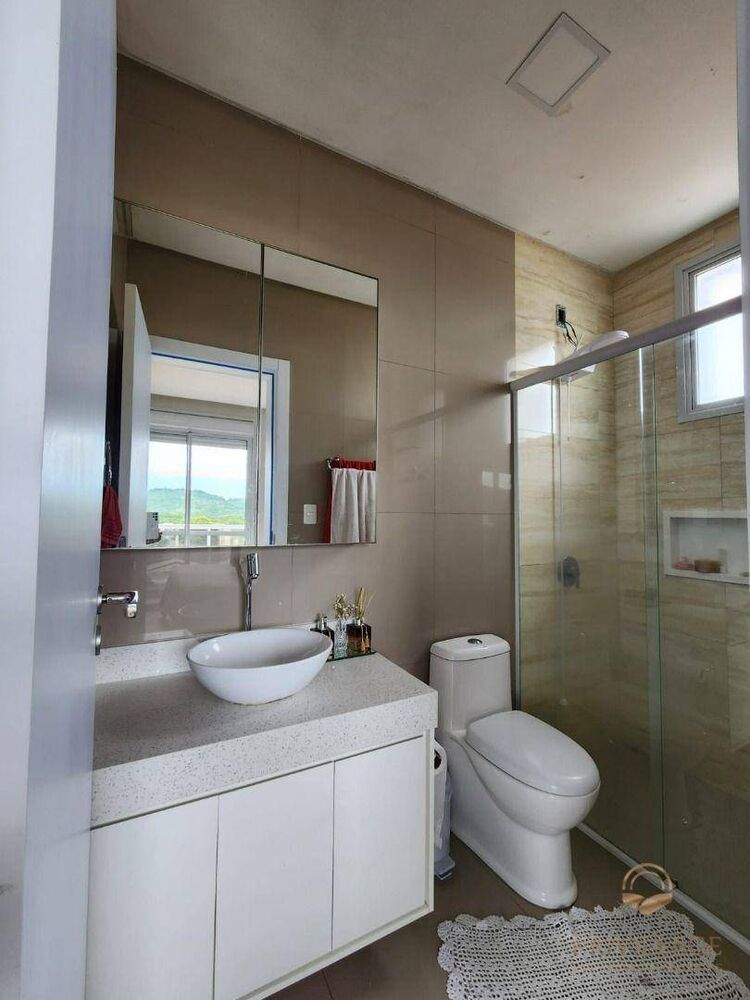 Cobertura, 3 quartos, 197 m² - Foto 2