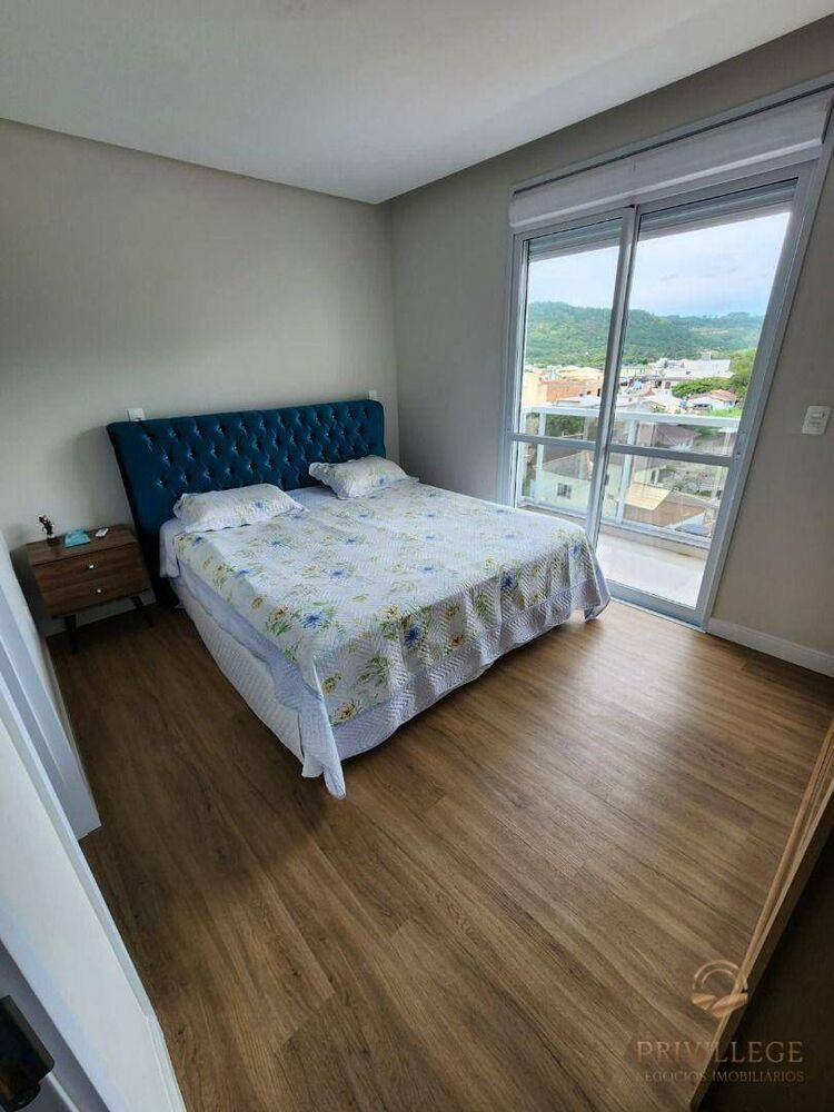 Cobertura, 3 quartos, 197 m² - Foto 4