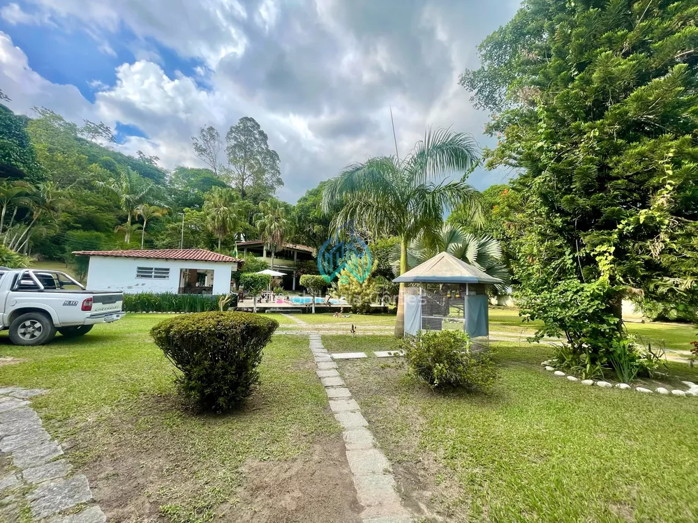 Fazenda à venda com 5 quartos, 500m² - Foto 2