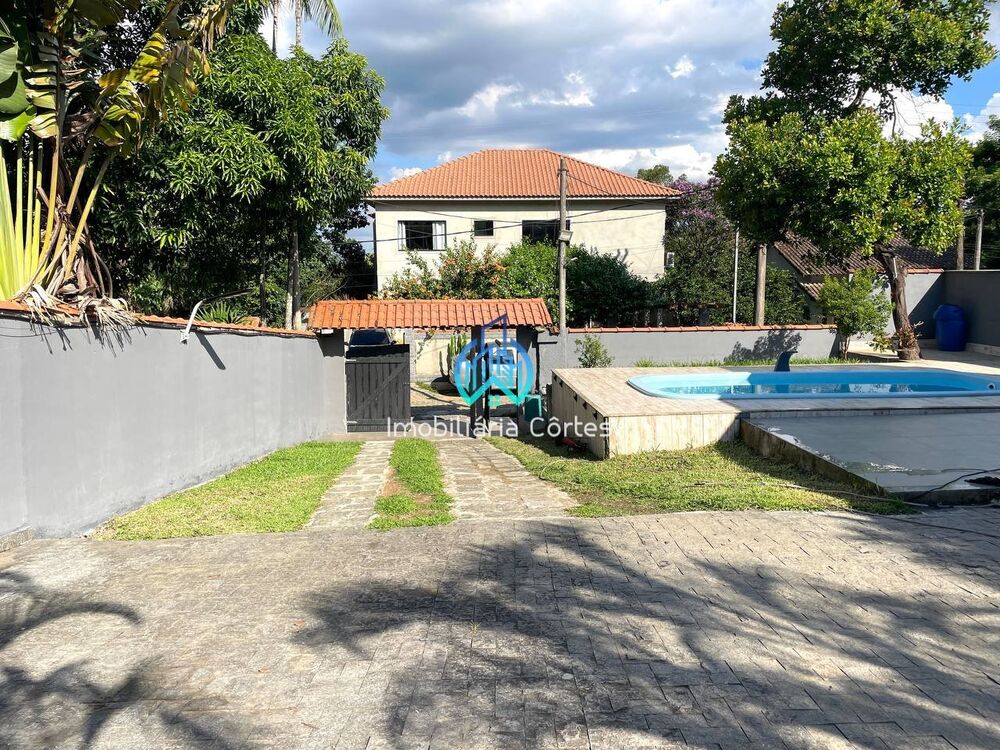 Casa de Condomínio para alugar com 4 quartos, 300m² - Foto 18